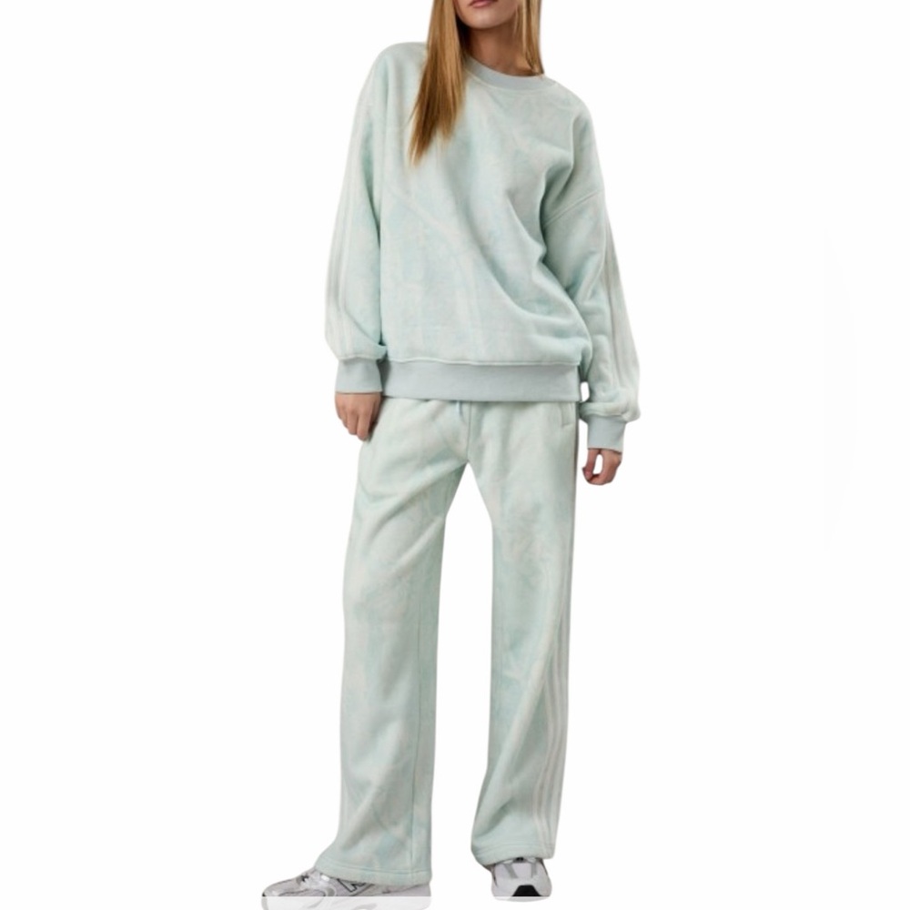Relaxed Mint Crewneck Sweatshirt And Sweatpants Set